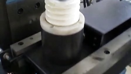 Riveting press machine for processing ceramic parts