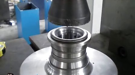 riveting machine for processing Wheel Hub Bearing